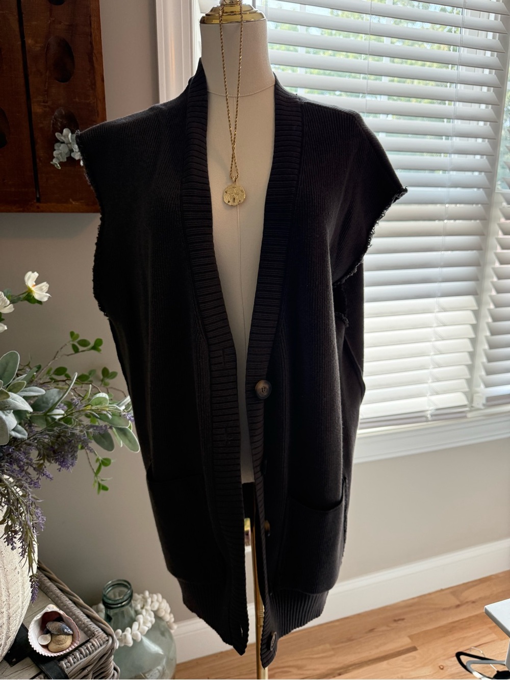 Sleeveless Open-Front Knit Vest